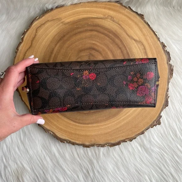 LIKE NEW Coach floral cosmetic bag - Picture 10 of 11